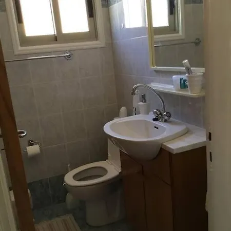 Beach House In Larnaca * Perivolia
